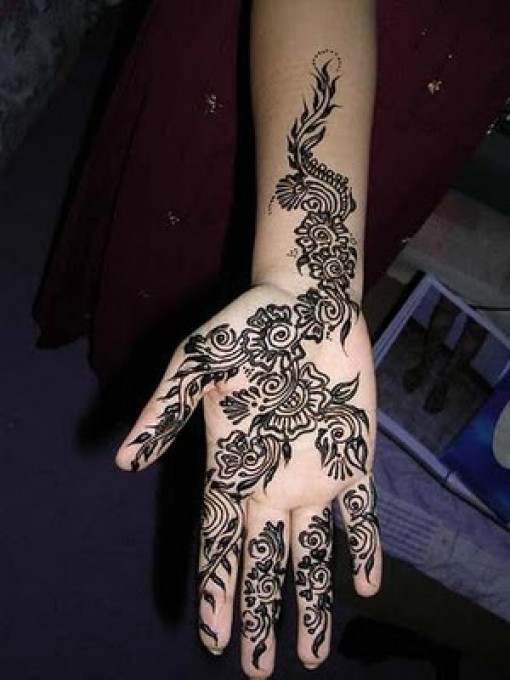 Mehndi Tattoo Designs can be similar to regular tattoos